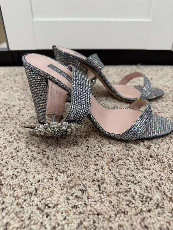 NEW NWOT SJP by Sarah Jessica Parker Iridescent Crystal Block Heel Sandal - Picture 2 of 6